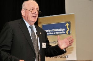 The Hon Tim Fischer AC, former Deputy Prime Minister, entertained guests with his tales from the Vatican City
