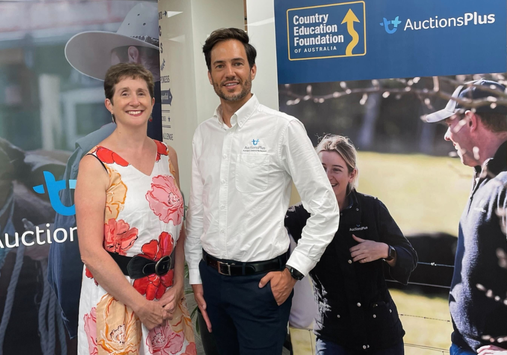 Country Education Foundation of Australia CEO, Wendy Mason, with AuctionsPlus CEO, Wyn Snyman.
