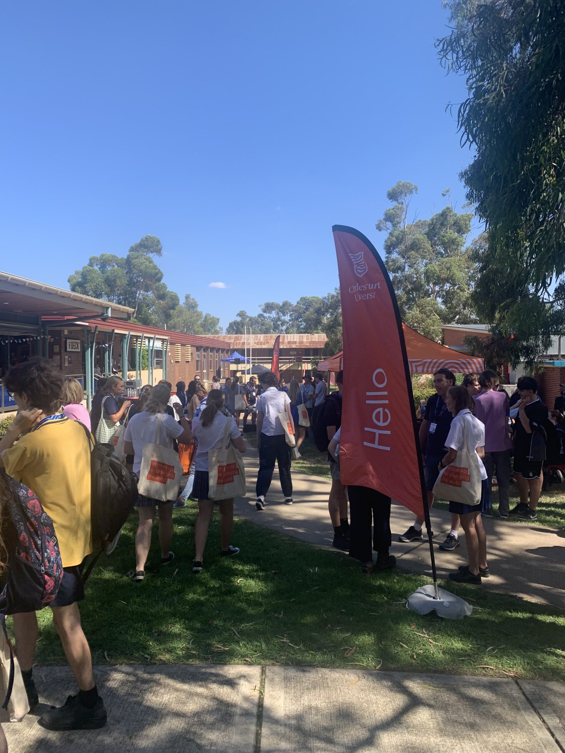 Students are welcomed to Charles Sturt University Wagga Wagga campus' 'Explore Day', which CEF took 25 to on Tuesday 19th March.